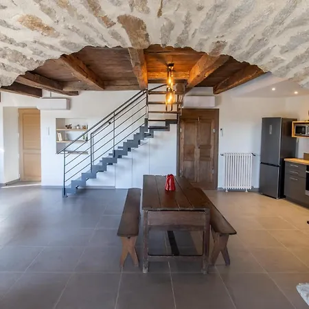 La Maison De Louise Дом отдыха Colombies